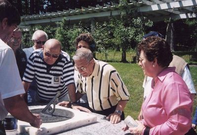 2002 Saratoga Springs Reunion
Group on tour.
L to R: George Wood?, `54; (in back) Peter Telfer, `53; John Centra, `54; Phyllis Telfer; Tom Benenati, `53; Vivian Schiro Benenati, `56; (hidden behind) Ray Champlin?, `52
