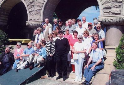 2003 Albany Reunion
Group at Oakwood Cemetery, Troy, NY
Faces not visible, now visible: Back row; Peter Telfer, `53; Lyn Bonahue?
