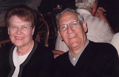 2004 Fort Meyers Beach February Mini Reunion of `53
Barbara Smith and Tom Benenati
