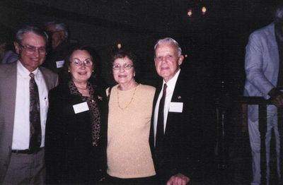2004 Syracuse Reunion
L to R: Unidentified man and woman; Gladys and Bob Sage, `55

