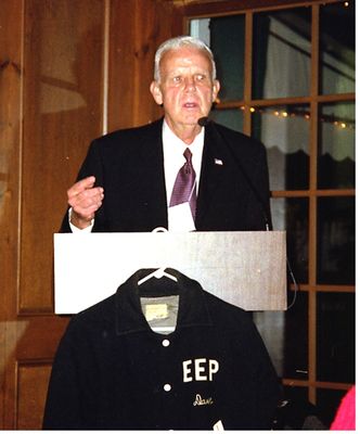 Mayville Potter Reunion - 2005 1955 Sage
Bob Sage, President, 1955, host of Reunion
