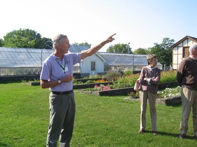 Hank Maus at Sonnenberg Gardens Tour
Keywords: sonnenberg