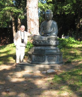 Sonnenberg Gardens
Buddha and Friend (John Benton) in Japanese Garden

