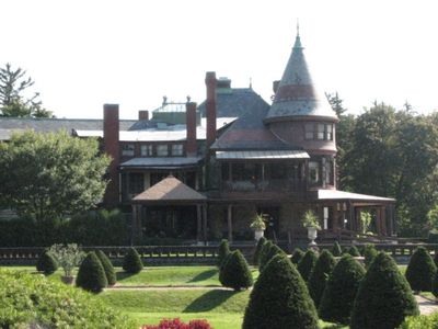 Sonnenberg Gardens House
