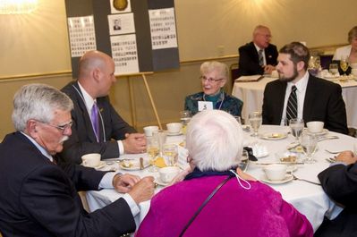 Saturday Banquet
Guest Table:
Clockwise from bottom:
(back to camera) Doris Vater Ward, 52; Geoff Williams UAlb Archivist; Lee Serravillo, Exec. Director, UAlb Alumni Association; Gloria M. Potter, Potter Niece by Marriage; Matthew Potter, Potter Great Grand Nephew
