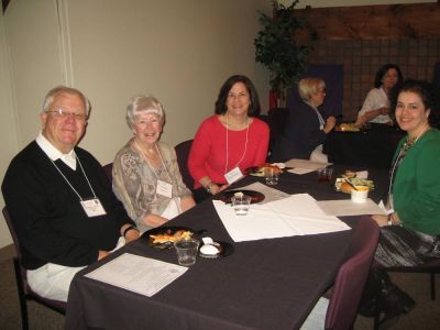 2016 Albany Luncheon & 85th Anniversary April 12, 2016
L to R: Bill Lindberg, `55; Vee Lindberg; Melissa Samuels, Alumni Assoc.; Carmelina Morrison, Alumni Assoc.
