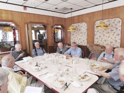 2017 Albany Luncheon April 11, 2017
L to R: Pete McManus, `54; Frank McEvoy, `57; Jim Morrissey, `57; John Schneider, `65; (empty seat, Jack Higham, `57); Bob Umholtz, `51; Paul Ward, `53
