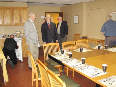 2008 Albany Luncheon at Potter Room, Alumni House April 08
L to r:  Bob Lanni at Fridge; Howard Lynch; Ken Doran; Bernie McEvoy; and Paul Ward
