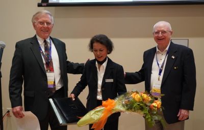 Potter Club 90th Anniversary October 15, 2021
Loida Vera Cruz,
recipient of the
Potter Club Talisman Rose of Friendship Award. 
