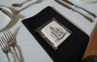Potter Club 90th Anniversary October 15, 2021
Potter Club 90th Anniversary
Banquet Place Setting
Specially made Potter Club dessert cookie
